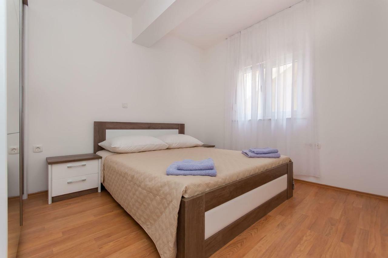 Apartman Mira- Omiš Dış mekan fotoğraf